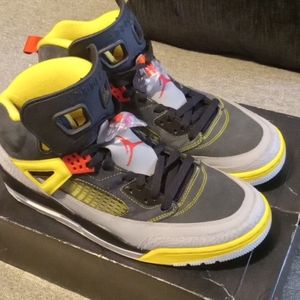 Jordan Spizike Gray and Yellow size 13